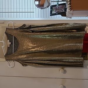 💥💥💥 HOT SALE Michael Kors Metalic Long Sleeve Top,  Size Medium, Color Gold